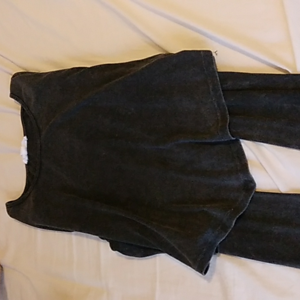 NWOT Stitch & Pine Acid Wash High-Low Cropped Long-Sleeve Top